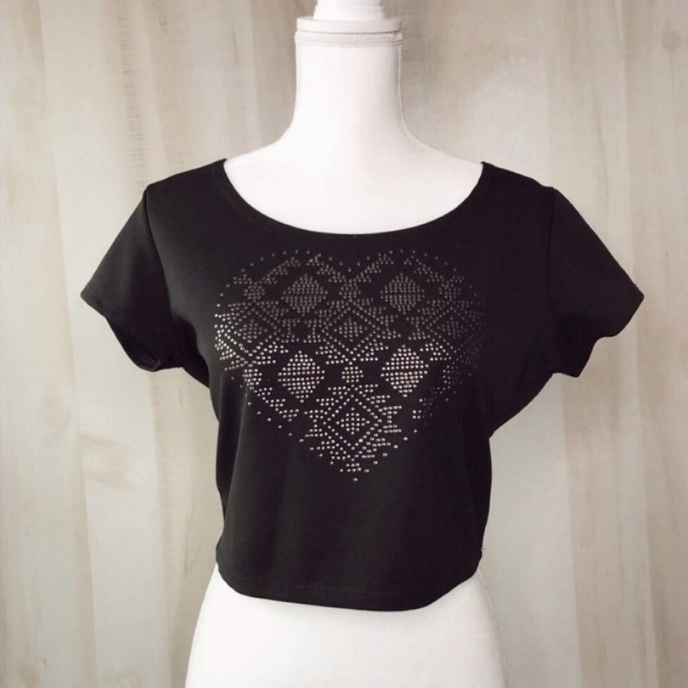 Black Short Sleeve Cropped Tee Size XL